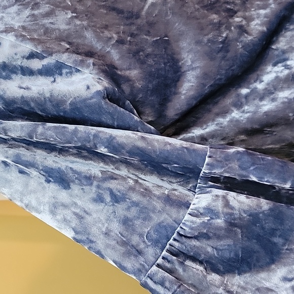 Lauren Conrad Crushed Velvet, Blue, Long Sleeve - Picture 5 of 7